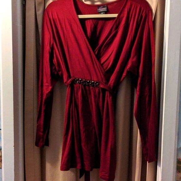 Motherhood maternity XL top soft tie back holiday Christmas red worn 1 pregnancy - Picture 1 of 5